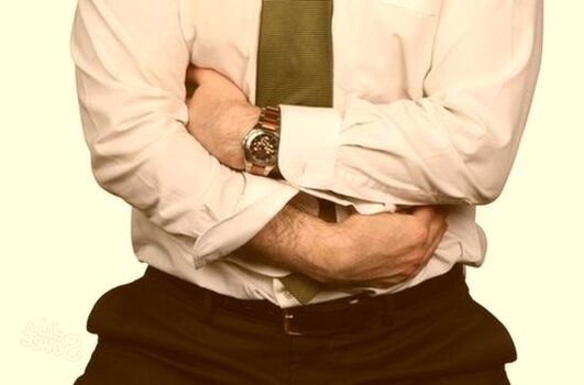 dor abdominal como sintoma da presença de parasitas no corpo